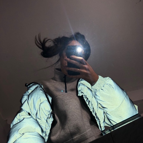 Black Reflective Cropped Bubble Zip Puffer Coat - Picture 3 of 3